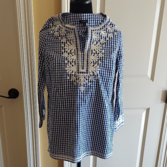 Blue and White Casual Button Down Shirt with Gingham Pattern - Picture 1 of 2